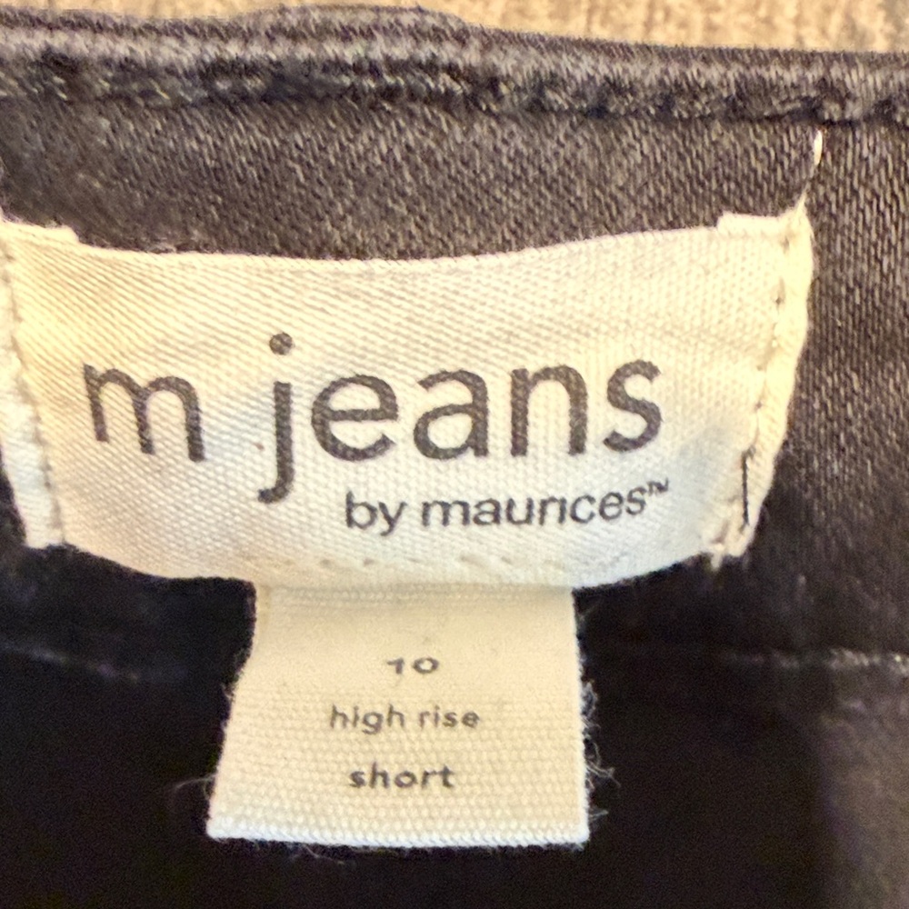 Maurices black distressed stretch 5” jeans shorts - Picture 2 of 8